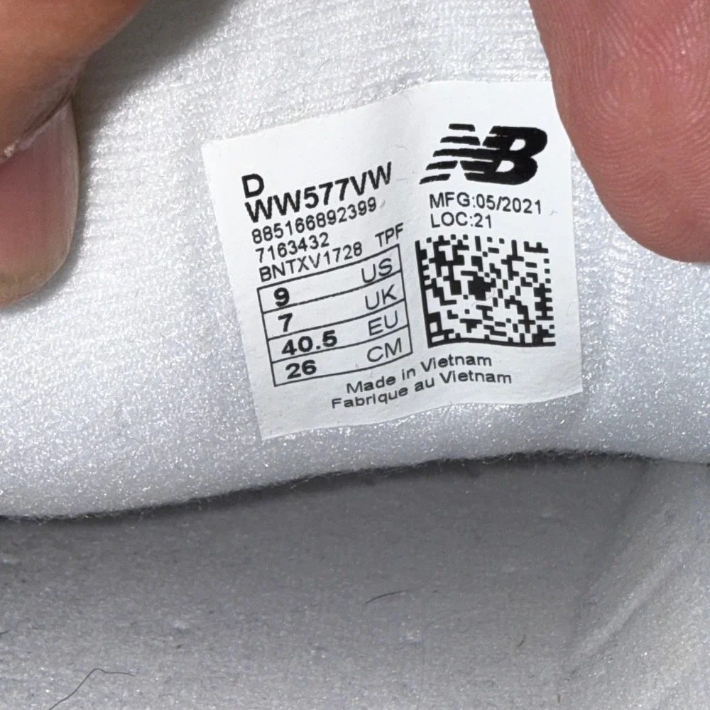 New Balance 577 White‎ Leather Hook and Loop Walking Shoes WW577VW Womens 9 D
